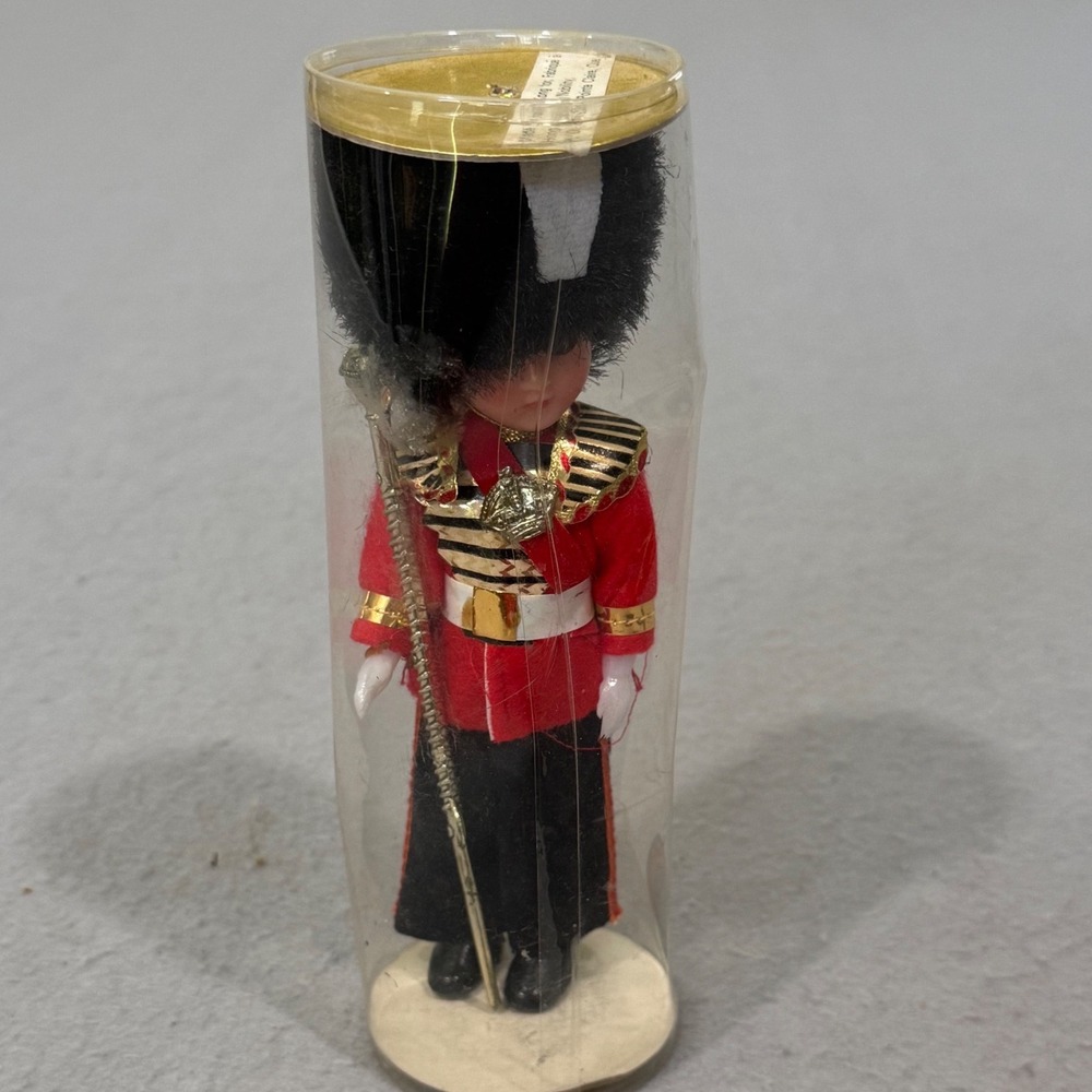 Nobility British Royal Guard Souvenir Doll Red Ceremonial Uniform Vintage Sealed